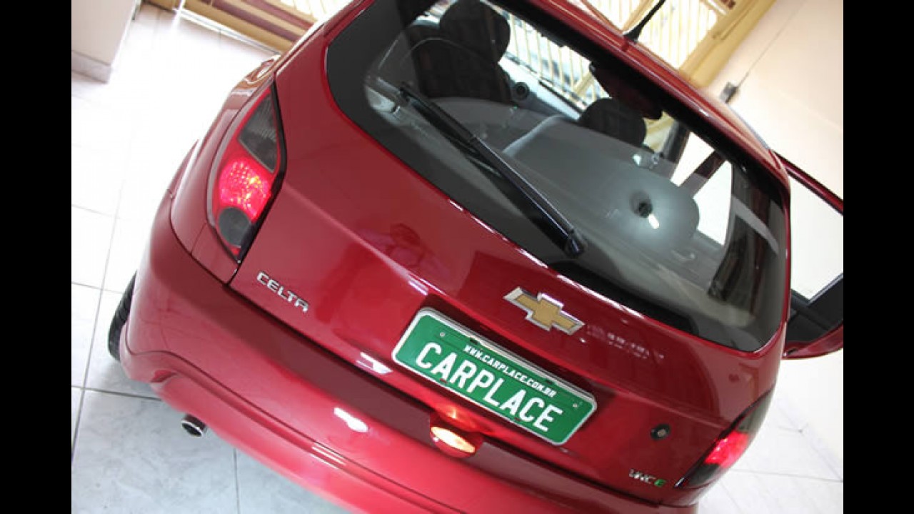 Garagem CARPLACE recebe o Chevrolet Celta 2012 para avaliação