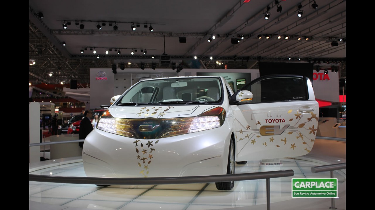 Salão do Automóvel: Toyota mostra o subcompacto elétrico FT-EV Concept