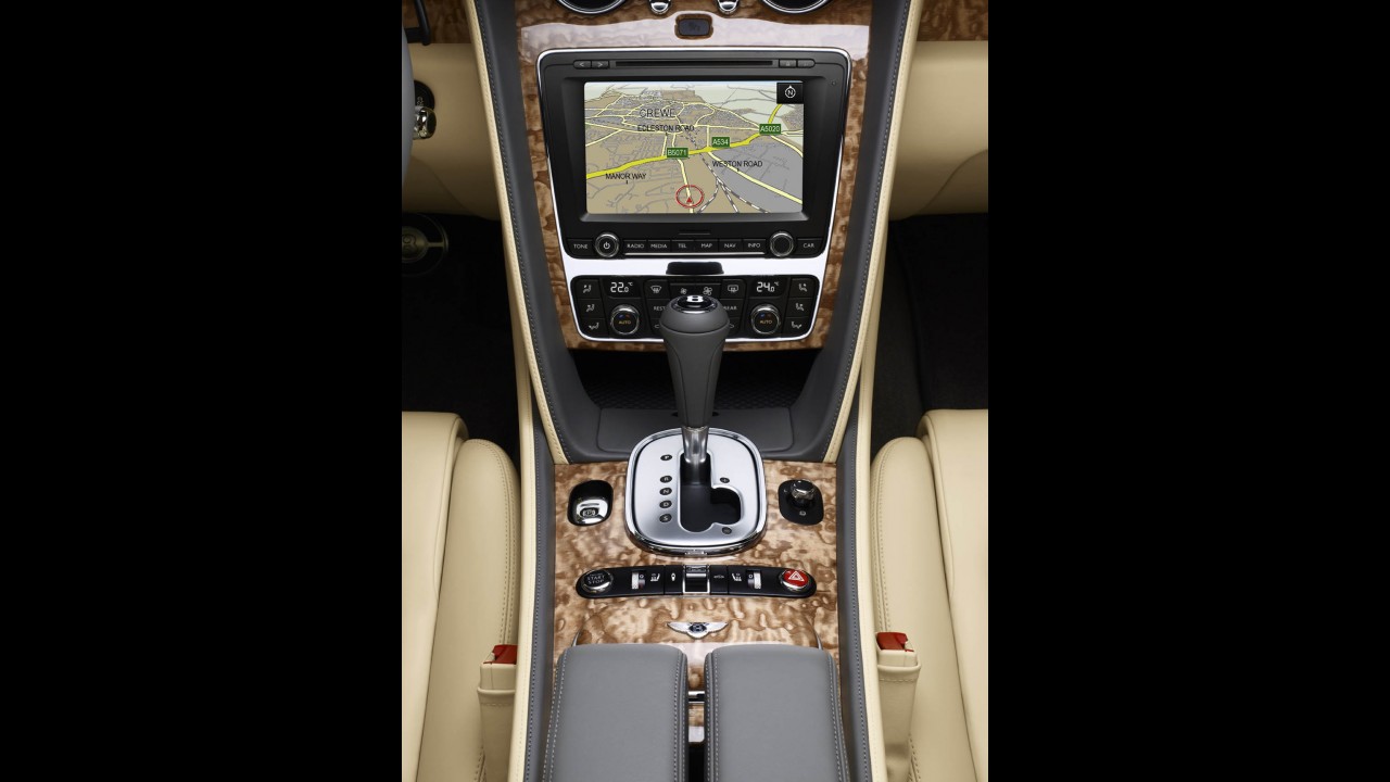 Bentley apresenta segunda geração do Continental GTC, que estará em Frankfurt