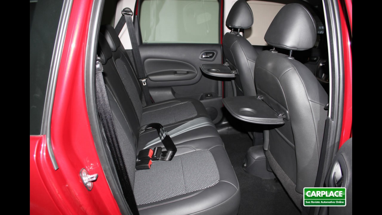 Garagem CARPLACE: Detalhes do acabamento e itens de série do Novo Citroën C3 Picasso