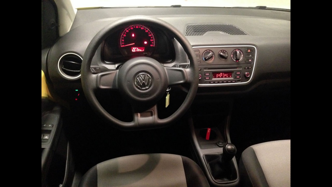 Garagem CARPLACE #5: take up! chega sem direção elétrica nem ar-condicionado