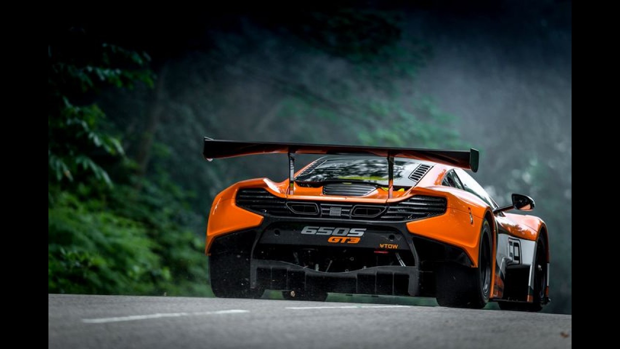 McLaren 650S GT3: versão de corrida estreia no festival de Goodwood