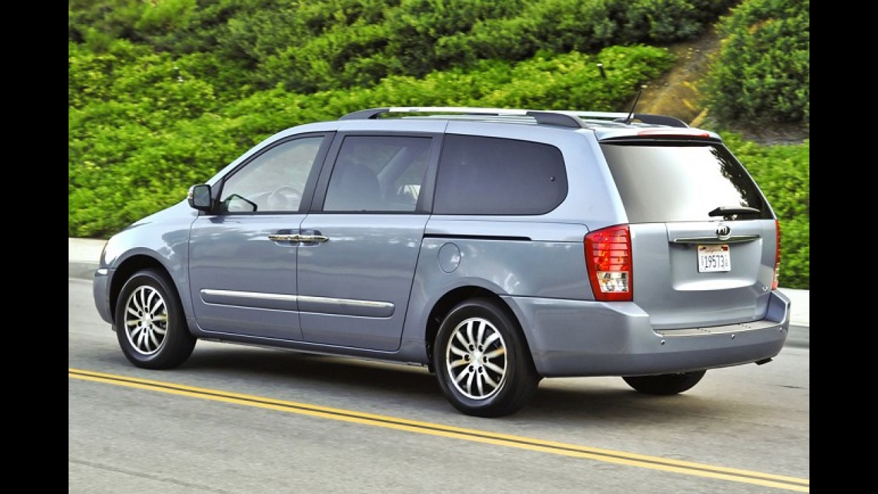 Kia Carnival ganha novidades na linha 2012 - Preços começam em R$ 124.900