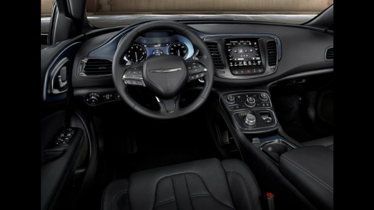 México: novo Chrysler 200 com câmbio de nove marchas custa R$ 56 mil