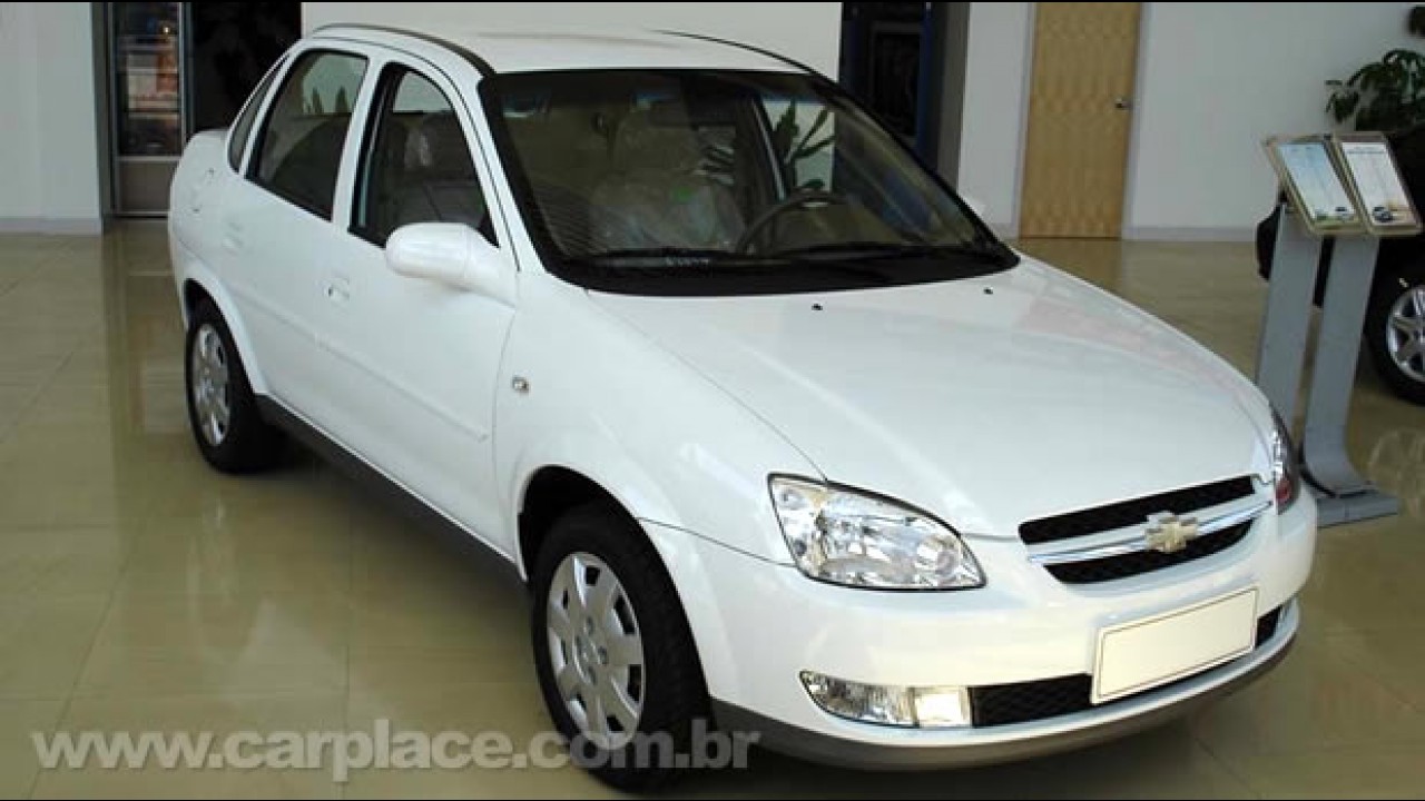 Leitor flagra Novo Chevrolet Classic 2011 brasileiro com disfarces em SP