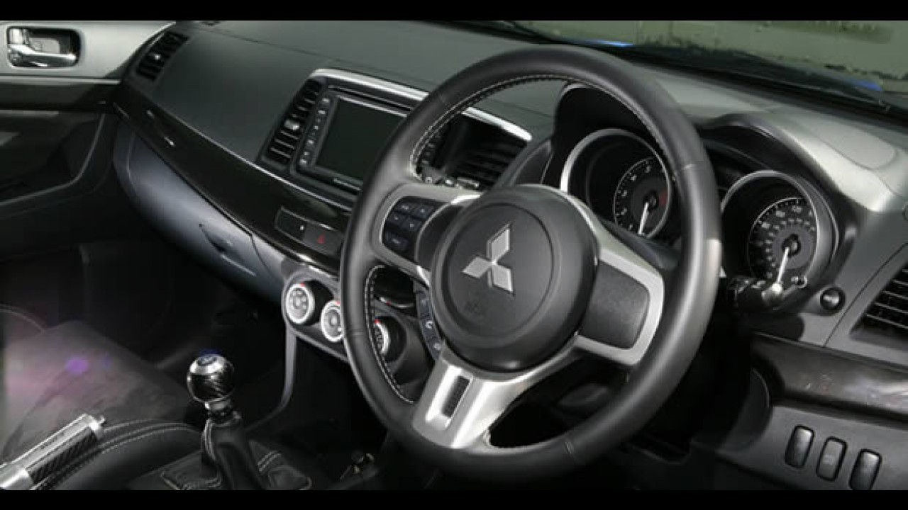 Mitsubishi Lancer Evolution X FQ-400 - Versão vai de 0 a 100km/h em apenas 3,8 segundos