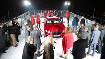 Bentley airlifts a V8 Continental GT coupe over Munich 08.02.2012