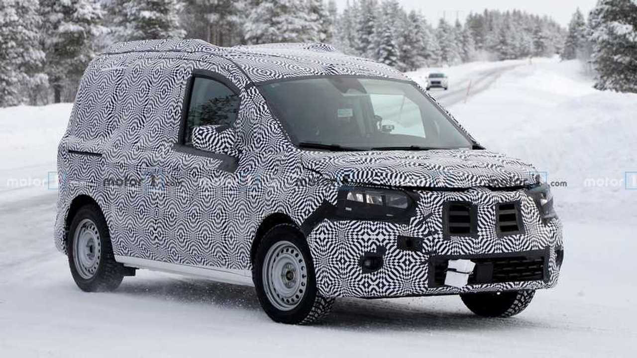 2020 Renault Kangoo yeni casus fotoğraf