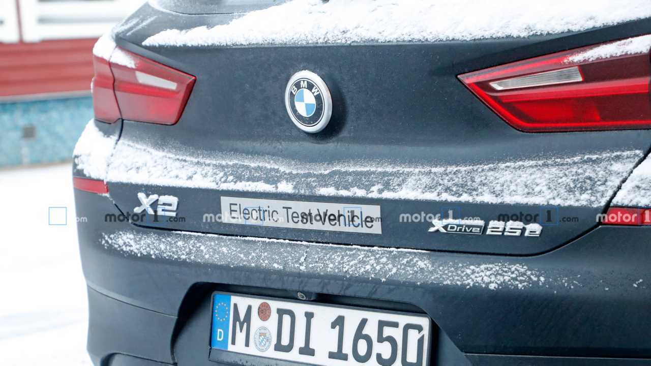 BMW X2 Electric spy photo