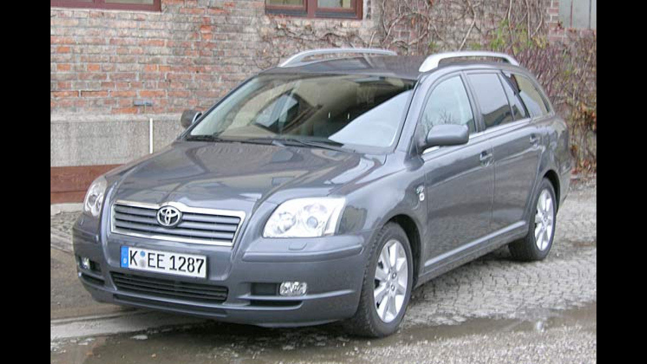 Test: Avensis Combi 2.2 D