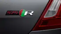 Jaguar XJR575 revealed