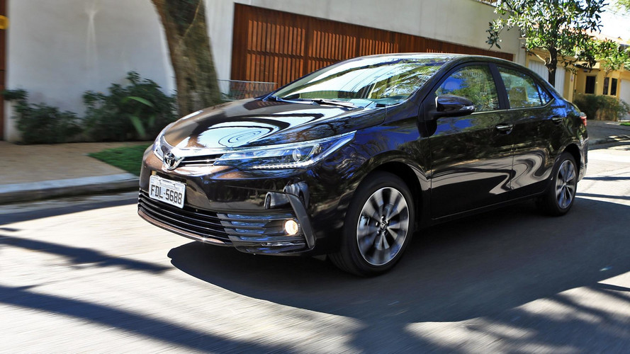 Comparativo - Toyota Prius e Corolla Altis