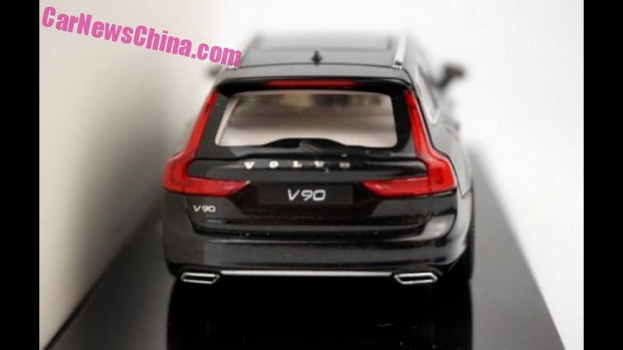 Depois do Volvo S90, inédita perua V90 também aparece em miniatura