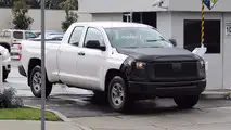 Toyota Tundra refresh spy pics