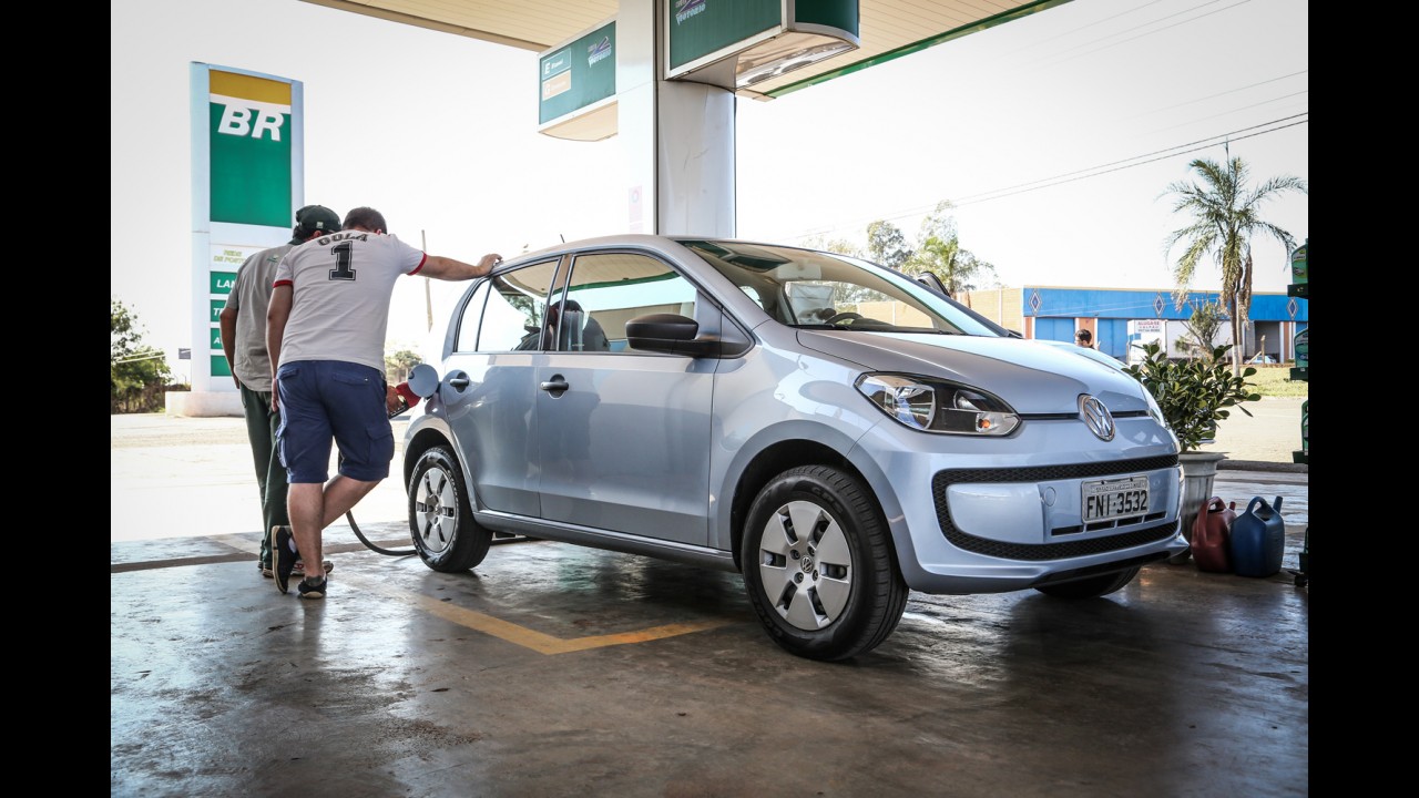 Preço do etanol sobe 1,2% em março; gasolina é mais vantajosa no país todo