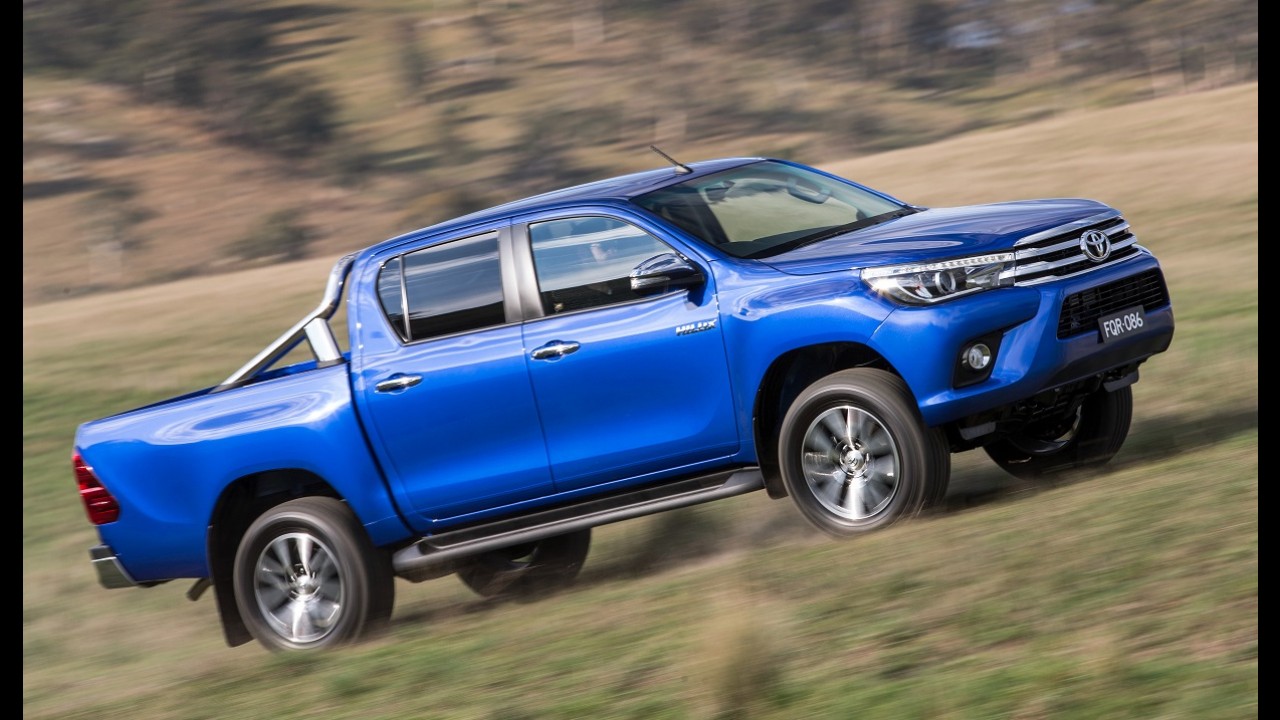 Nova Hilux emplaca 8.100 unidades e já é líder de vendas na Tailândia