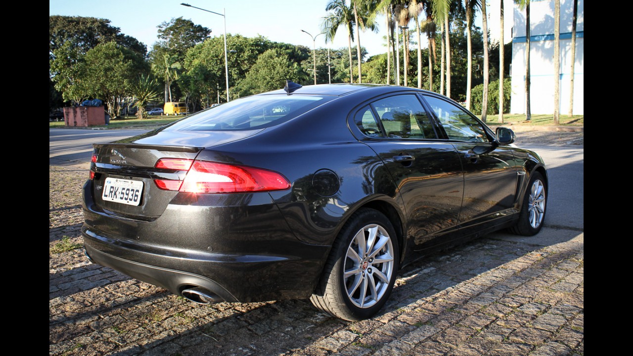 Sedãs premium: Mercedes Classe E e Classe C lideram segmentos
