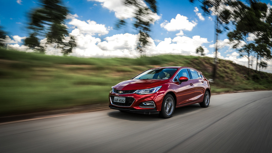 Comparativo Cruze Sport6 x Golf TSI