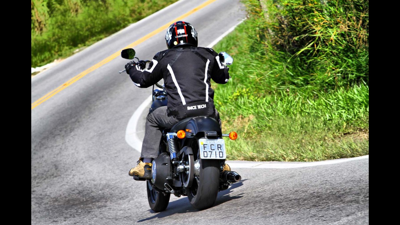 Avaliação: Harley-Davidson Street Bob é bad-boy no estilo, mas amiga na pilotagem