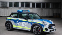 MINI John Cooper Works als PR-Polizeiwagen
