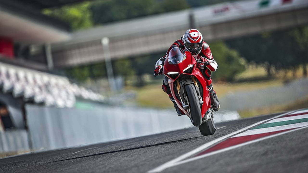 Ducati's Panigale V4 Finally Revealed