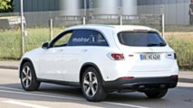 2019 Mercedes GLC facelift spy photo
