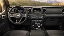 Jeep Wrangler, vecchia e nuova a confronto