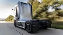 Mercedes GenH2 Truck: Die Reichweite soll über 1.000 Kilometer liegen