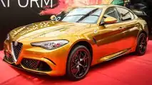 Alfa Romeo Giulia de color dorado