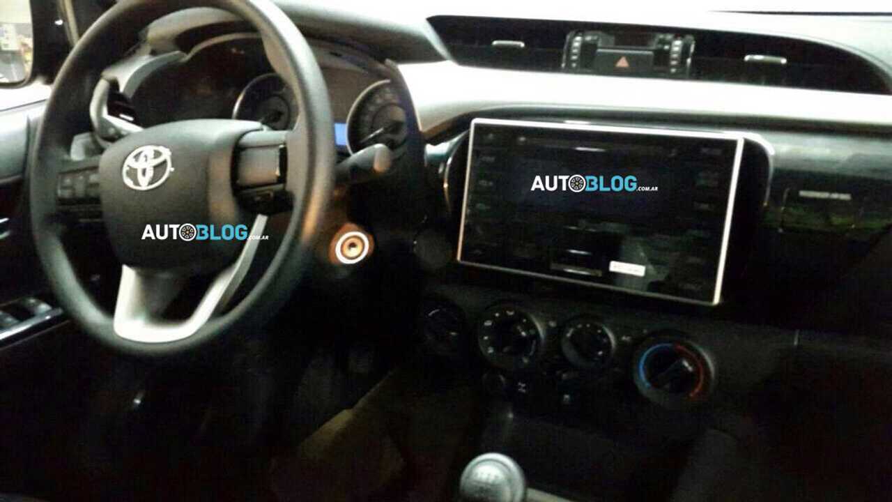 La nueva Toyota Hilux 2016: por fuera y por dentro