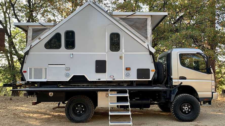 Esta autocaravana Mitsubishi 4x4, con forma de 'A', está en venta