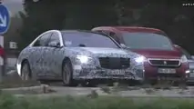2021 Mercedes-Benz S-Klasse Weniger Camo Spy Video (Screenshots)