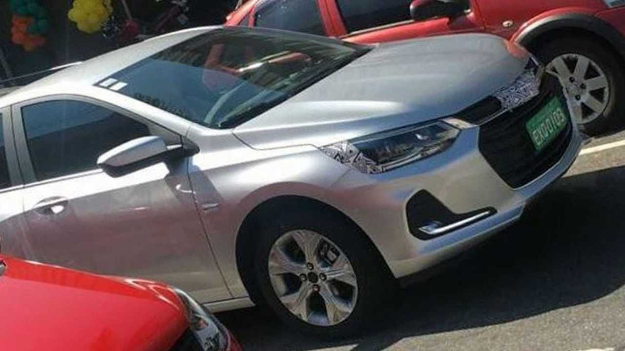 Onix Sedan interior