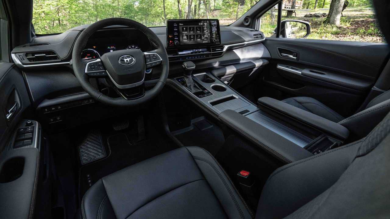 Toyota Sienna Woodland 2021