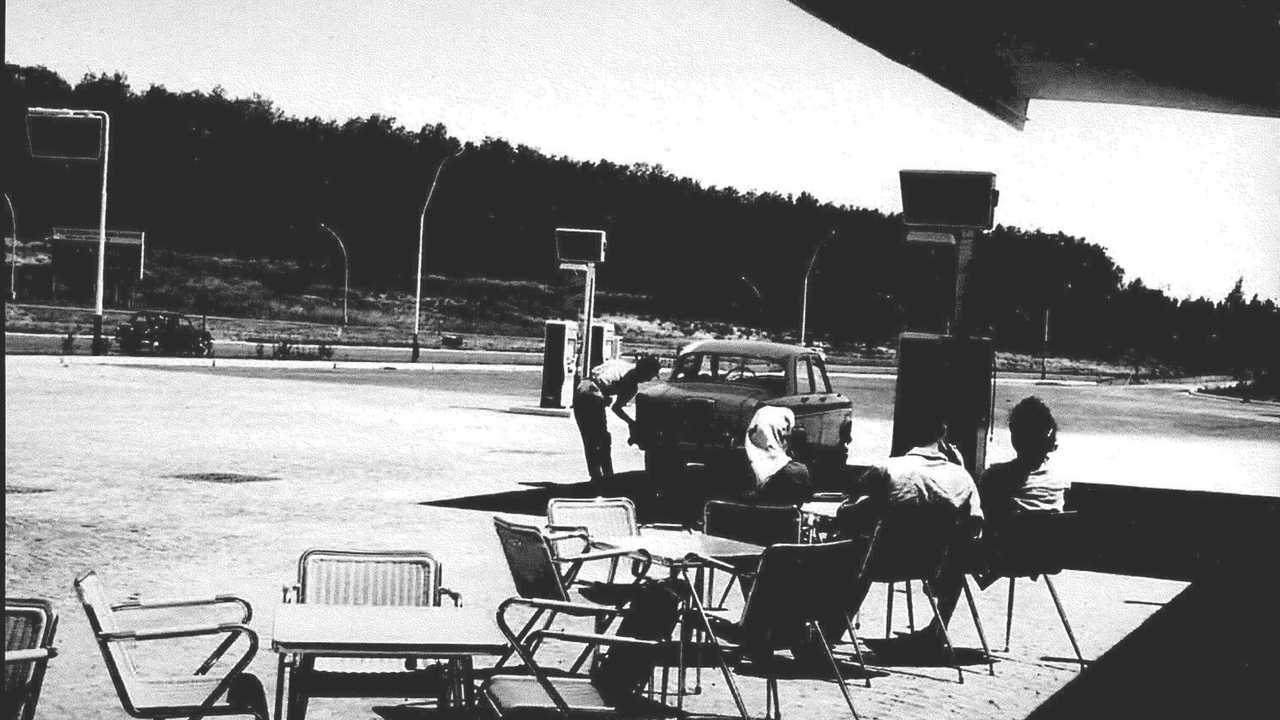Inizi Anni 60. Stazione di servizio sulla Roma-Napoli - Archivio Storico ANAS