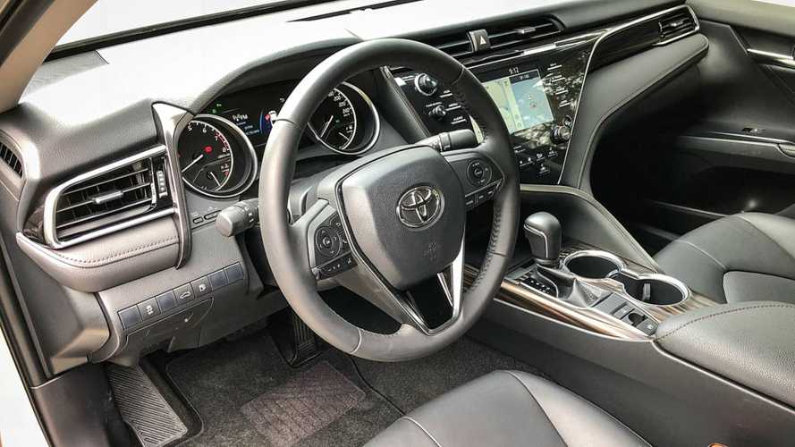 Toyota Camry XLE 2018 (teste BR)
