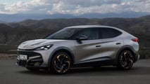 Cupra Tavascan (2024) en argent : vue de face inclinée