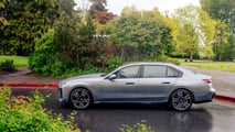 2024 BMW 750e xDrive Review