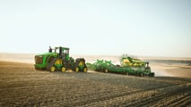 ohn Deere 9RX: il trattore quadricingolo MY 2024