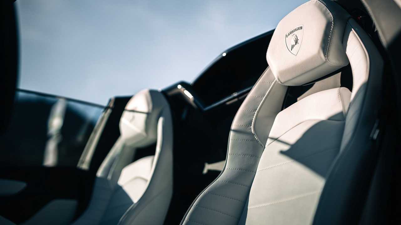 Lamborghini Aventador Ultimae Roadster