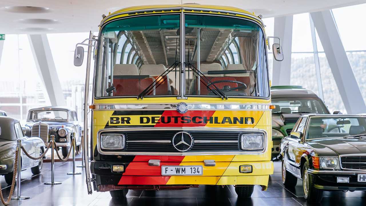 Mercedes-Benz 0302 Mundial de Alemania (4)
