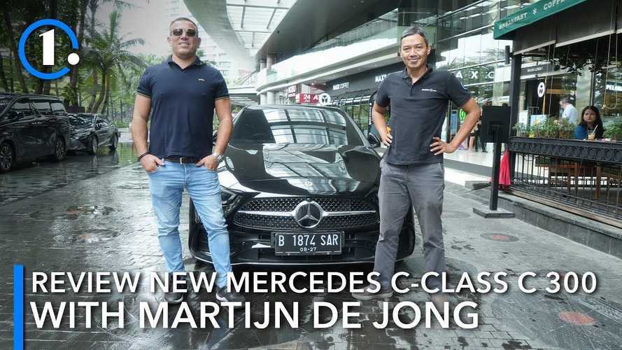 Martijn De Jong Tancap Gas Mercedes C 300 di Jakarta, Seru Banget