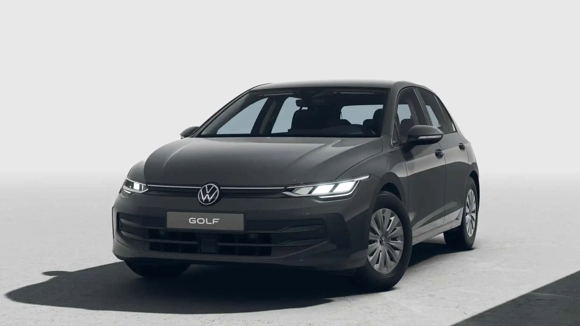 https://cdn.motor1.com/images/mgl/Oo20ZA/s1/base-2024-vw-golf.webp