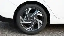 2025 Hyundai Elantra Hybrid Limited Review