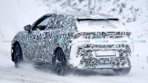 Cupra Raval als Erlkönig im Schnee (12/2024)