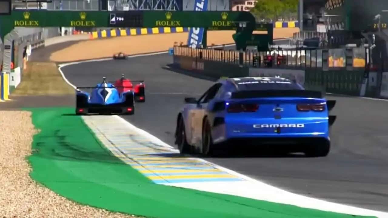 nascar-camaro-at-le-mans