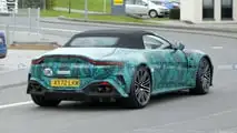 Fotos espía del Aston Martin Vantage Volante 2024