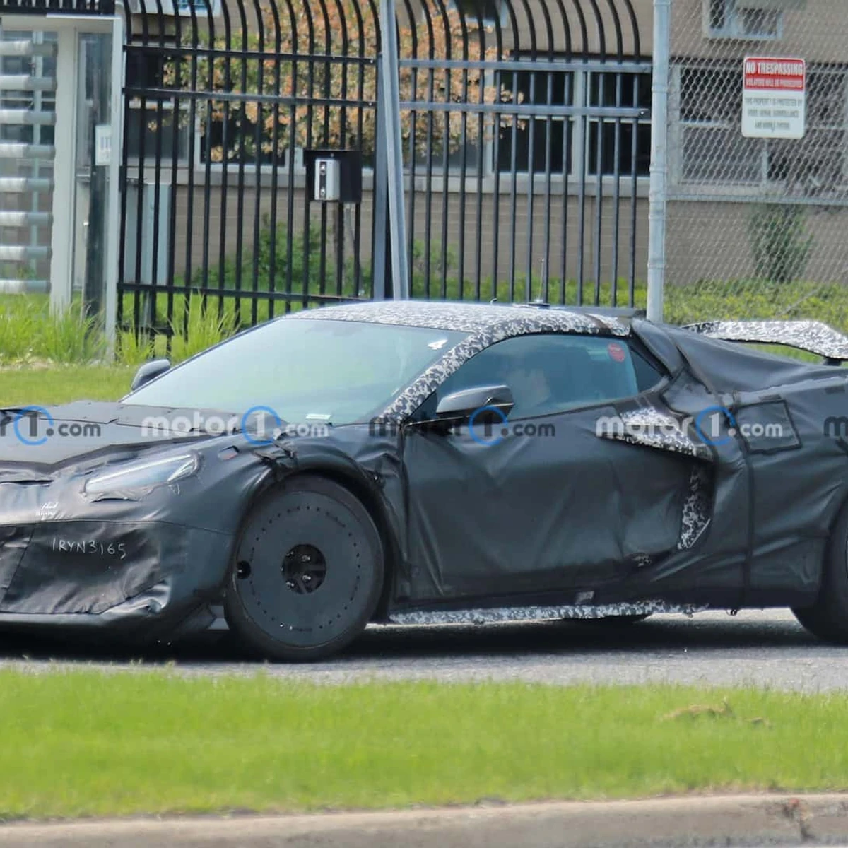 Hear Chevy Corvette ZR1 Engine Idle In Spy Video At Gas Station