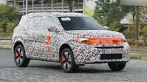 Opel Crossland (2024) als Erlkönig