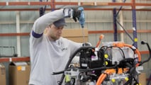 L'assemblaggio della Peugeot e-208 a Saragozza